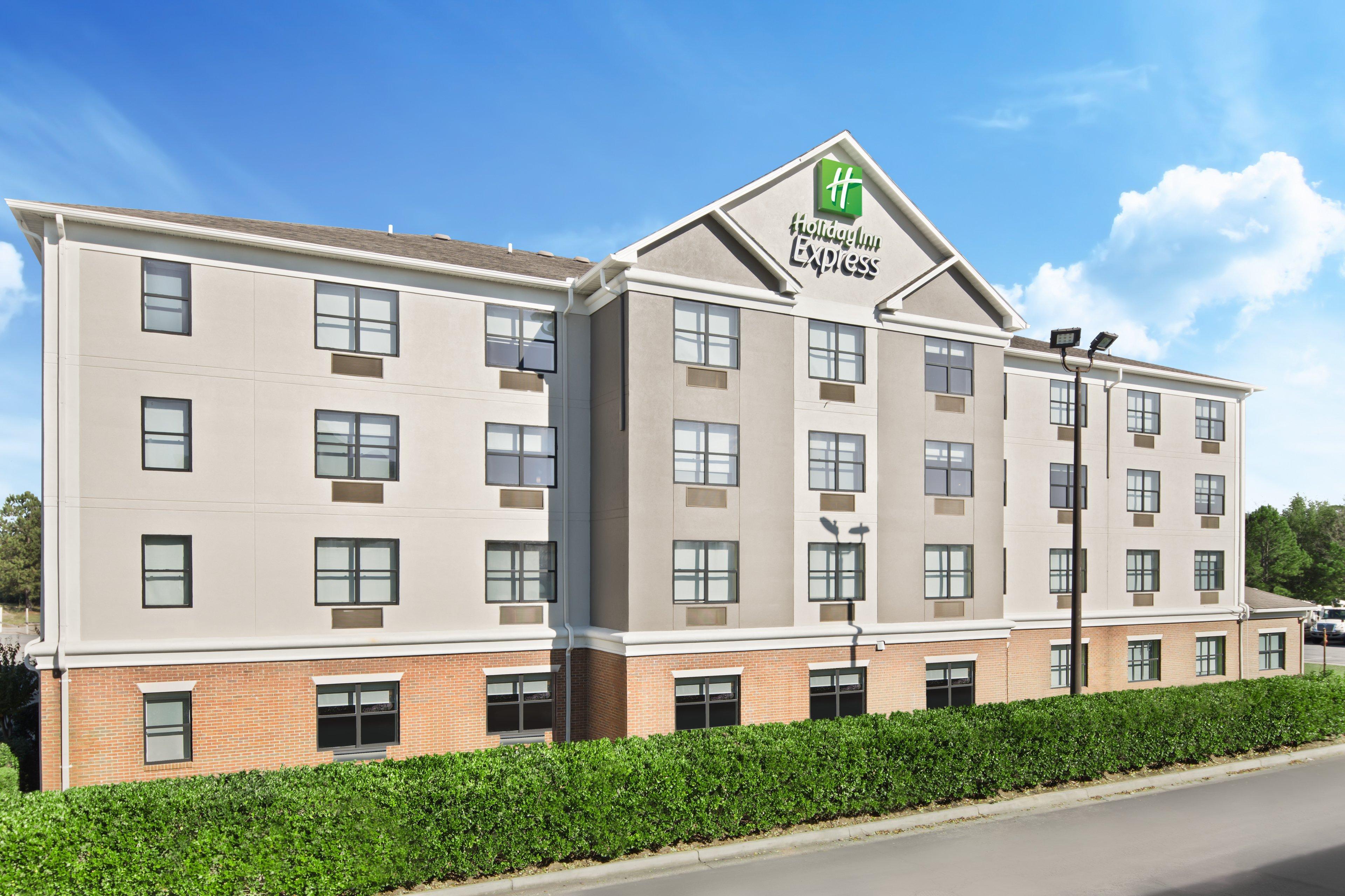 Holiday Inn Express Hotel & Suites Byron By Ihg Экстерьер фото