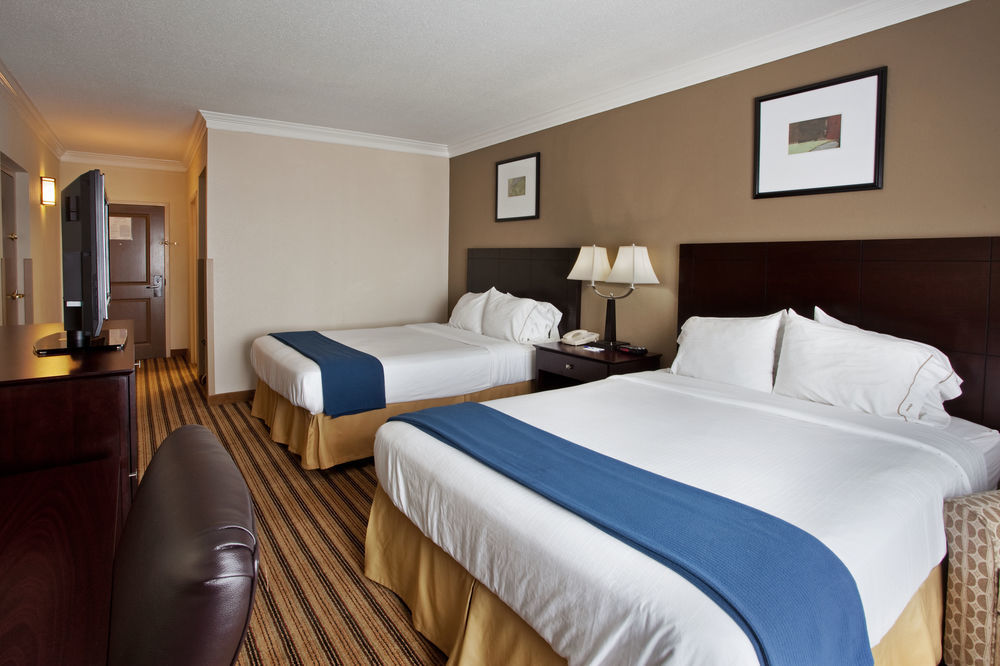 Holiday Inn Express Hotel & Suites Byron By Ihg Экстерьер фото